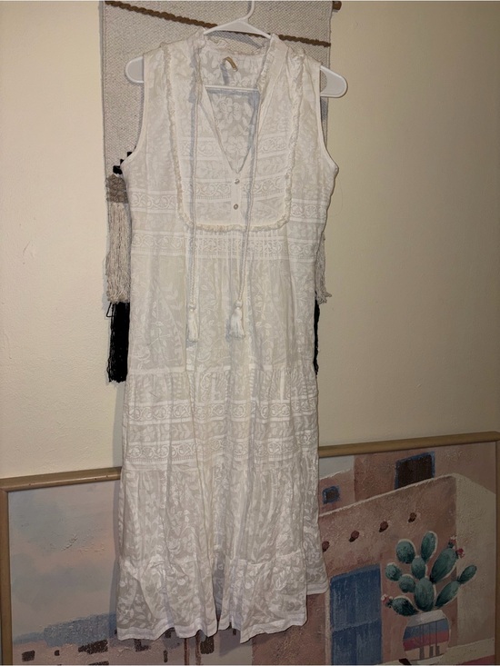 lola Australia Dresses & Skirts - Boho White Sleeveless Maxi Dress with Tassel Tie